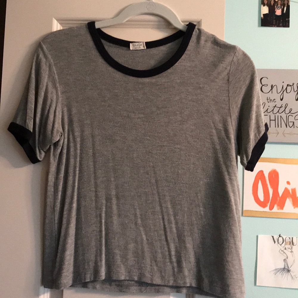 Brandy Melville t shirt